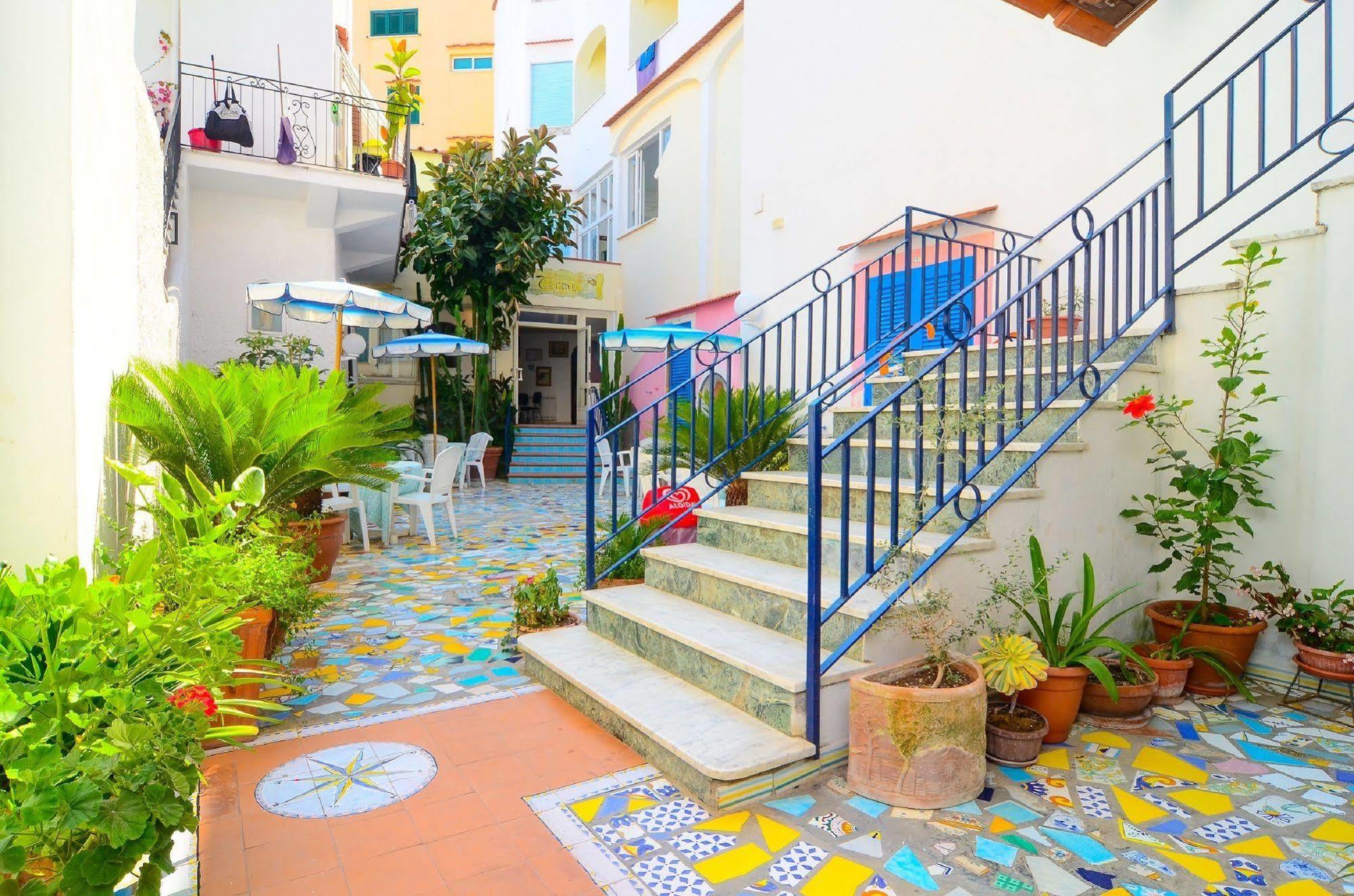 Hotel Terme Marina Lacco Ameno  Екстериор снимка