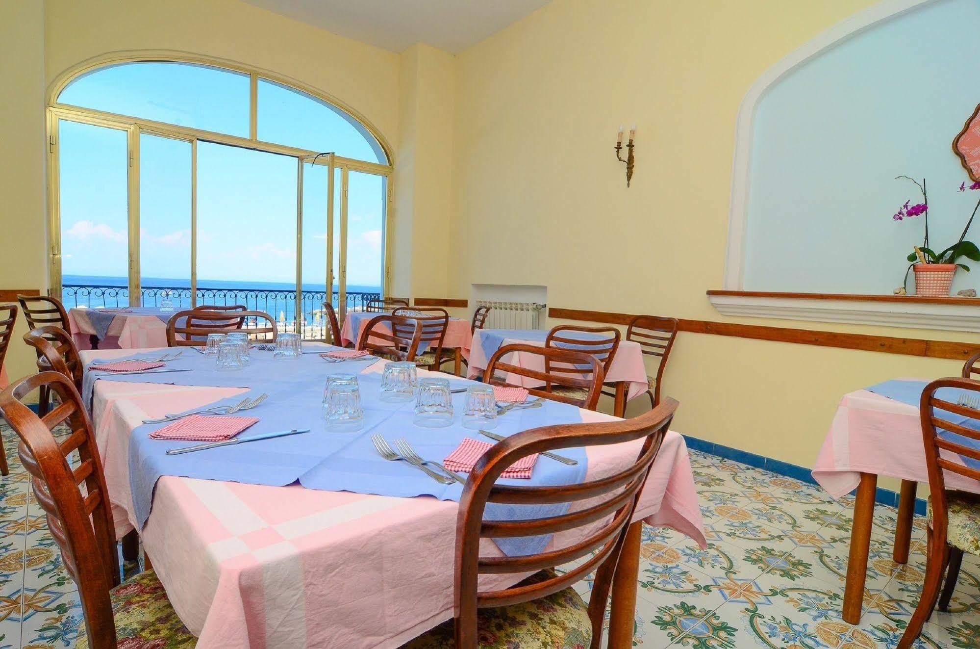 Hotel Terme Marina Lacco Ameno  Екстериор снимка