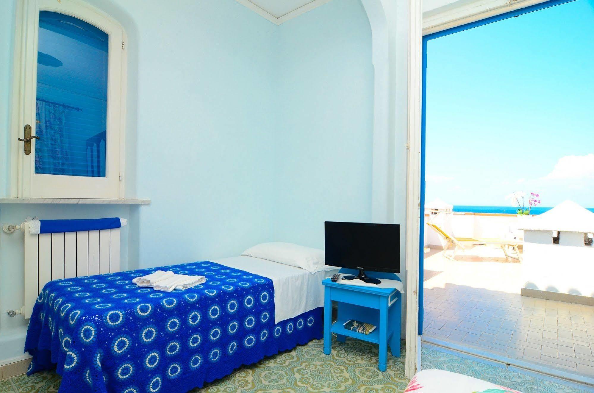 Hotel Terme Marina Lacco Ameno  Екстериор снимка