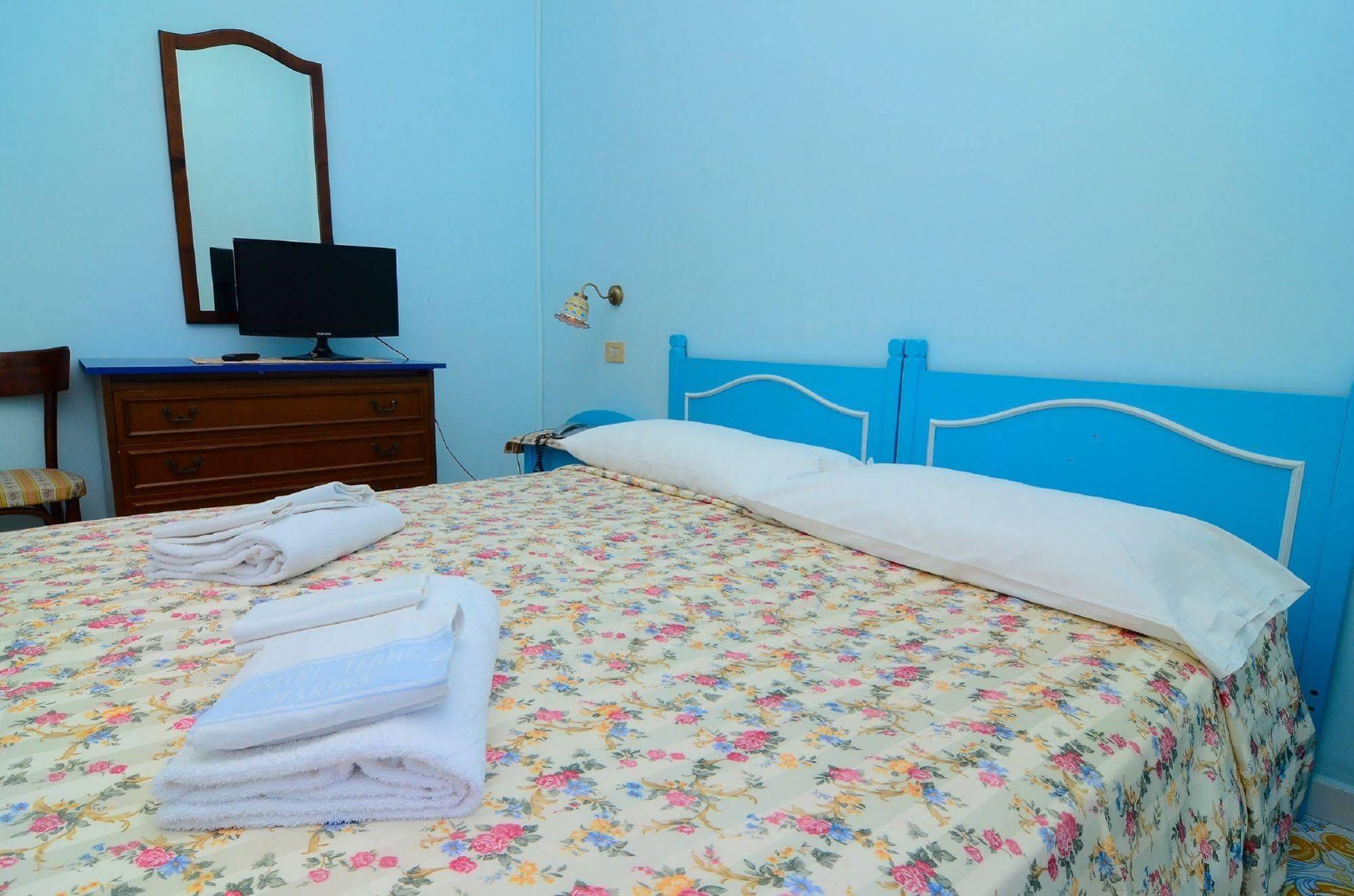 Hotel Terme Marina Lacco Ameno  Екстериор снимка