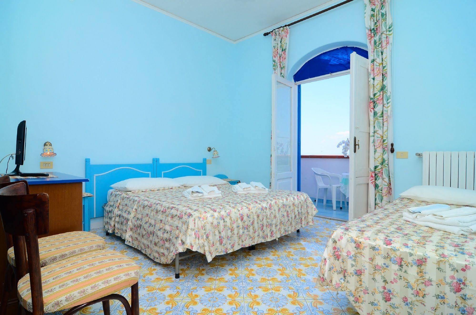 Hotel Terme Marina Lacco Ameno  Екстериор снимка